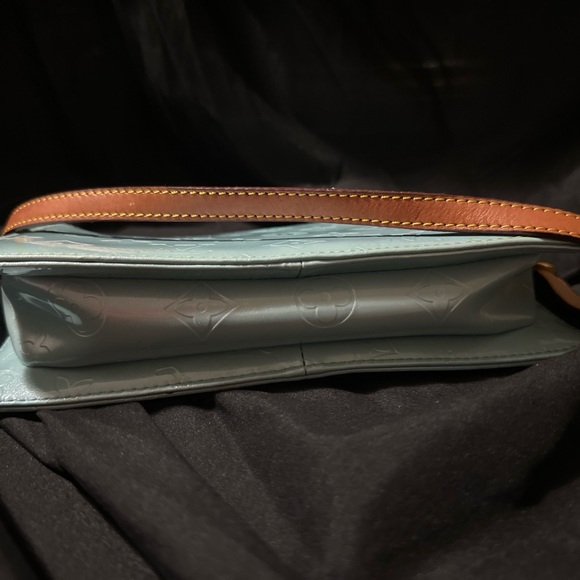 LOUIS VUITTON Vernis Lexington Pochette - Picture 3 of 7